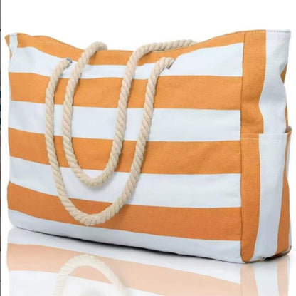Personalized Chenille Beach Bag with Name – close-up of embroidered personalized name