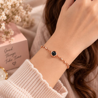 Dash chain photo projection bracelet